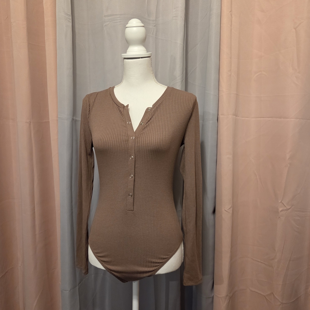 Women's Ribbed Henley Bodysuit - Brown
